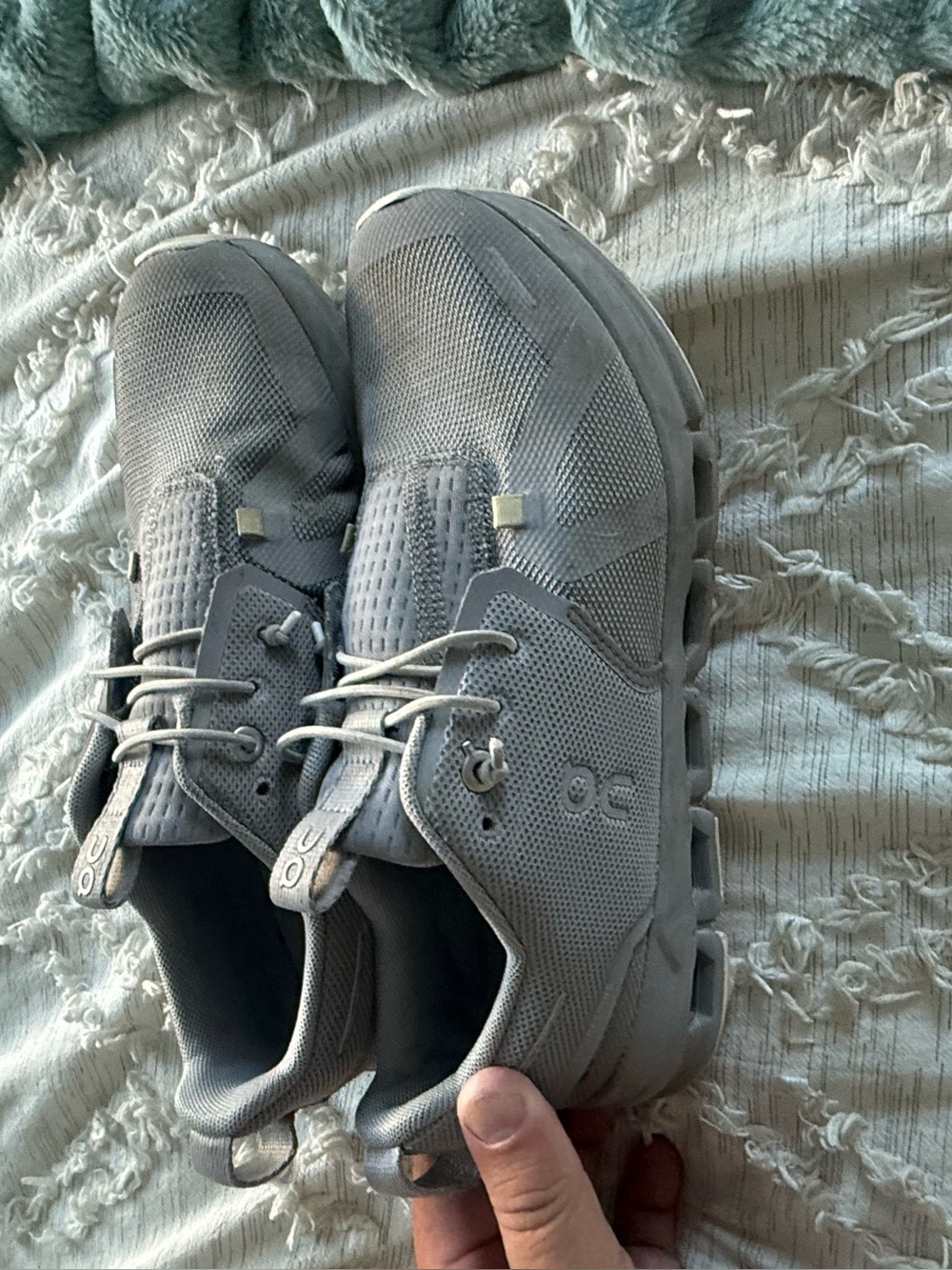 On Cloud 5 Youth Sneakers